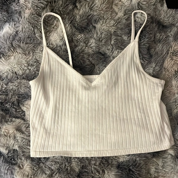 H&M| white crop top - Picture 2 of 5
